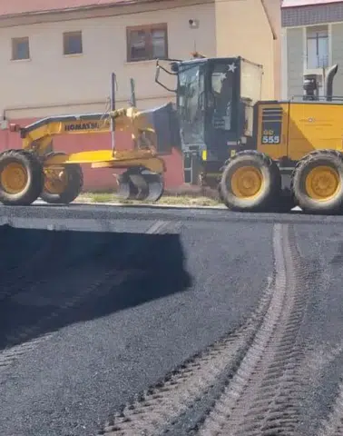 Bayburt’ta Mahallelerde Asfalt ve Altyapı Çalışmaları Sürüyor