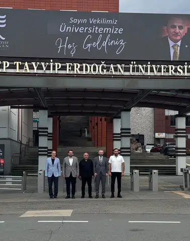 Milletvekili Harun Mertoğlu’ndan RTEÜ Rektörü Yusuf Yılmaz’a Tebrik Ziyareti