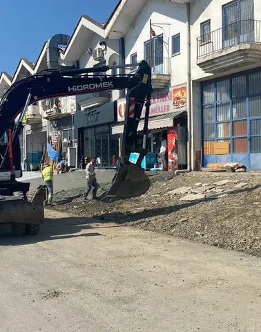 Arhavi Sanayi Sitesi’nde Baskı Beton Çalışmaları Sürüyor
