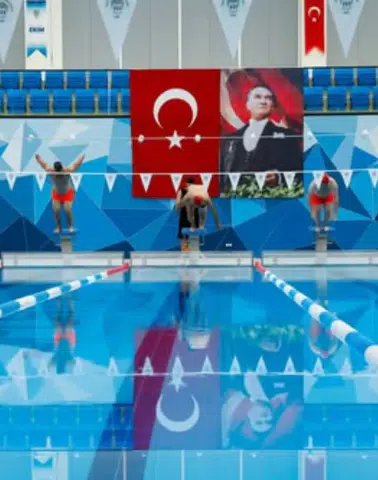 Akçaabat’ta 30 Ağustos’a Özel Yüzme Yarışması Düzenlendi