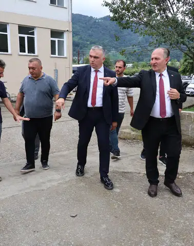 Başkan Ataselim, Eski İmam Hatip Lisesi Alanındaki Çalışmaları İnceledi