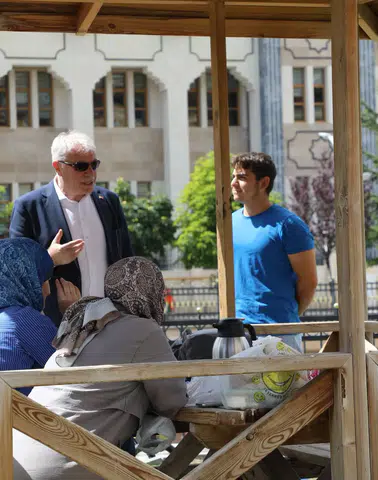 Başkan Memiş, Vatandaşların İstek ve Önerilerini Yerinde Dinliyor