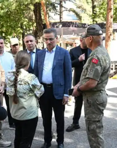 Vali Aydın Baruş, Erzurum'da Tarihi ve Eğitim Yapılarında İnceleme Yaptı