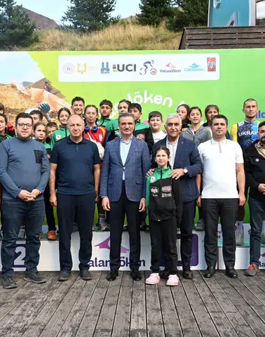 Palandöken MTB Cup’ta Şampiyonlar Ödüllerini Aldı