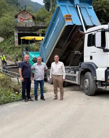 Taşdelen Mahallesi’nde Yol Betonlama Çalışması Tamamlandı