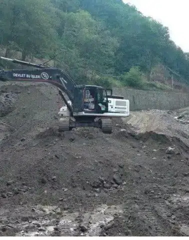 Ağasar Deresi’nde bent temizliği çalışmaları sürüyor