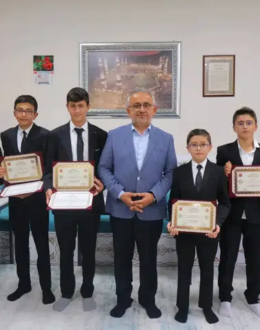 Bayburt’ta Hafızlar Belgelerine Kavuştu