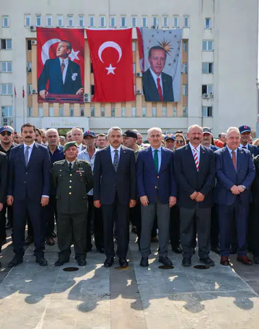 Rize’de 19 Eylül Gaziler Günü dolayısıyla çelenk sunma töreni düzenlendi