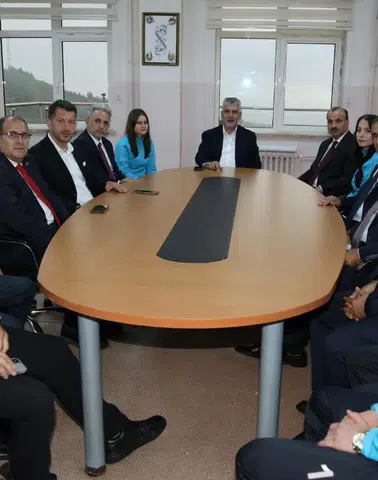 Yılmaz Büyükaydın: Trabzon’da eğitim yatırımlarını kapsamlı şekilde değerlendirdik