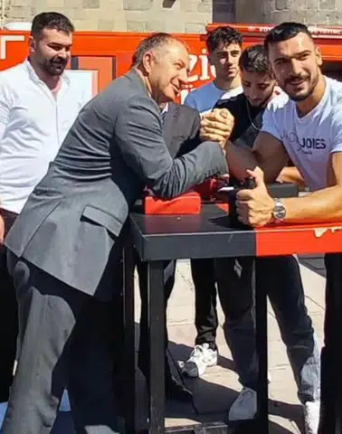 Erzurum’da Halk Sağlığı Şenliklerinde Spor Coşkusu