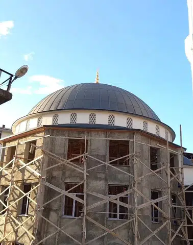 Fındıklı’da Ada Camii İnşaatında Çalışmalar Sürüyor