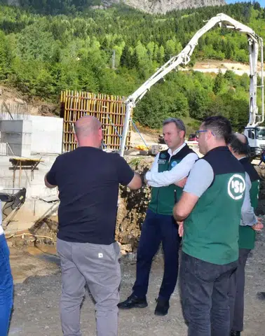 Ardanuç’taki yatırımlar yerinde incelendi