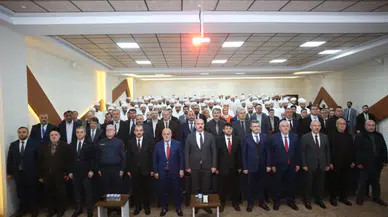 Yomra Belediye Başkanı Mustafa Bıyık, Diyanet Akademisi Trabzon Hafız Ali Haydar Özak Dini İhtisas Merkezi Mezuniyet Töreninde Kursiyerlere Başarılar Diledi