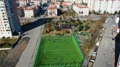 Kayseri Kocasinan'dan sporseverler için saha
