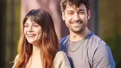 Ekranın yeni ikilisi: Alp Navruz ve Sinem Ünsal