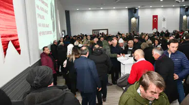 Artvin Belediye Başkanı Demirhan Elçin, Belediye Yol Haritasını Belirleme Toplantısı Düzenledi