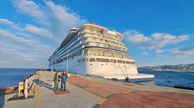 Kuşadası'na yılın ilk kruvaziyeri geldi