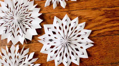 Kağıttan Kar Tanesi Nasıl Yapılır? Gerekli Malzemeler Nedir? Adım Adım Yapım Aşaması