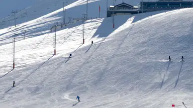 Erzurum ve Kars'taki Kayak Merkezleri Yarıyıl Tatiline Hazır