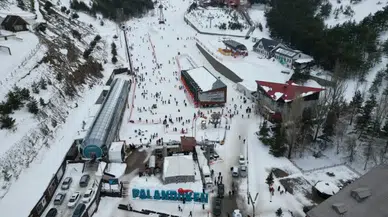 Palandöken Kayak Merkezi'nde yarıyıl tatili yoğunluğu yaşanıyor