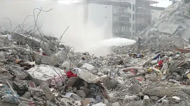 Depremde 52 kişinin öldüğü apartmanın projesi eksik, malzeme ve yapı denetimi yetersiz çıktı