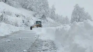 Hopa Belediyesi Karla Mücadele ve Altyapı Çalışmalarına Hız Kesmeden Devam Ediyor