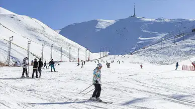 Palandöken Kayak Merkezi Sömestir Tatiliyle Hareketlendi