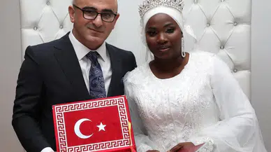 Malili gelin ile Türk damat Rize'de düzenlenen törenle dünyaevine girdi