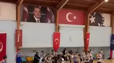 U16 karşılaşmasında basket sahası boks ringine döndü; 1 oyuncunun dişleri kırıldı