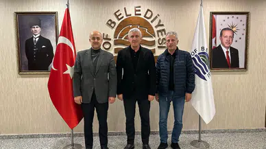 Of Belediye Başkanı Salim Salih Sarıalioğlu, Of Ticaret ve Sanayi Odası Başkanı Erdal Saral'ı ve Önceki Dönem Of Hayrat Kültür ve Yardımlaşma Derneği Başkanı Mustafa Saral'ı Ağırladı