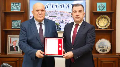 Bayburt Belediyesi'ne Altın Madalya Beratı Verildi