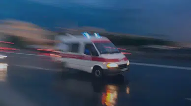 Hayat kurtarmak için trafikte ve engebeli yollarda zamanla yarışıyorlar