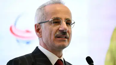 Bakan Uraloğlu, ''Trabzon Sürdürülebilir Kentsel Ulaşım Planı Projesi'' toplantısında konuştu