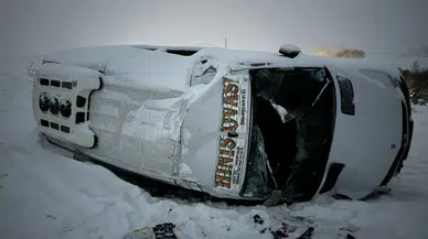 Erzurum'da Midibüs Şarampole Yuvarlandı: 12 Yaralı