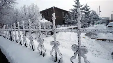 Ardahan'da termometreler gece sıfırın altında 25 dereceyi gösterdi
