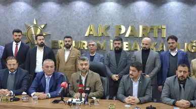 Erzurum'da AK Parti'ye katılanlara rozet takıldı