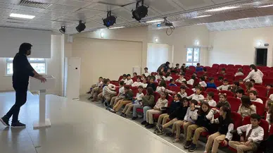 Çayırova'da miniklere sokak hayvanları semineri