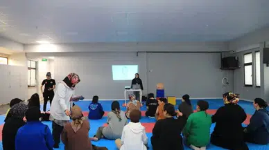Akçaabat Belediyesi, Spor Eğitim Merkezi'nde kanserde erken teşhis bilgilendirmesi düzenledi