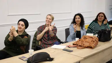 Kocaeli Büyükşehir'den avukatlara işaret dili eğitimi