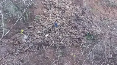 Sürmene'de Yol Kayması, Mahalle Sakinlerini Tehlikeye Atıyor