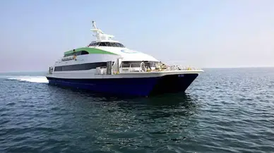 Deniz ulaşımına "fırtına" engeli: Çok sayıda sefer iptal