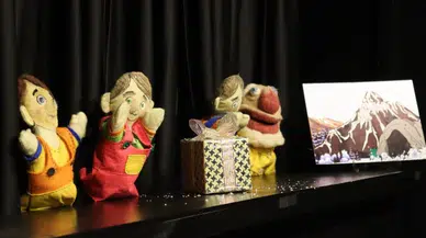 'Gülümse Çocuk Tiyatrosu' çocuklarla buluşuyor