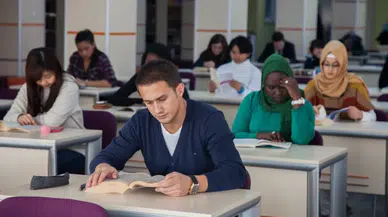 YÖK'ten Türkçe öğrenen uluslararası öğrencilere yeni uygulama