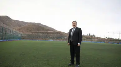 Kayseri Melikgazi'den gençlere futbol sahası