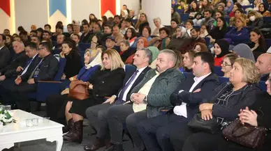 Yomra Belediyesi 2. Kitap Günleri'nde Sunay Akın'dan Dolu Dolu Bir Söyleşi