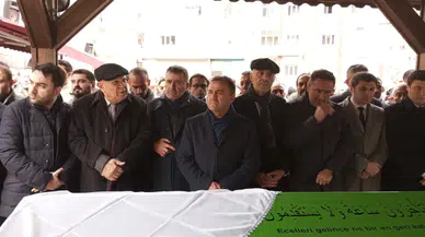 Bayburt Belediye Başkanı Hükmü Pekmezci, Gümüşhane Belediye Başkanı Ercan Çimen'in Annesi İçin Taziye Ziyaretinde Bulundu