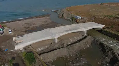 Akçaabat'ta Söğütlü Deresi'ndeki ıslah çalışmaları