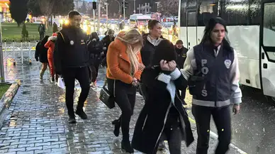 Masaj salonlarına fuhuş operasyonunda 37 gözaltı