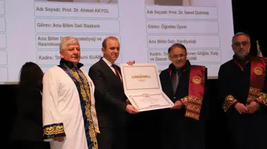 Sağlık Liderleri Trabzon'da Akademik Başarıyı Kutladılar