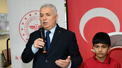  Vali Aziz Yıldırım, Sağlık Okuryazarlığına Katkı Sağlayan Etkinlikte Konuştu